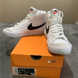 nike sneakers brand new